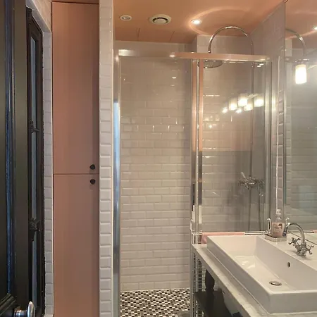 Heart Of Marais Calm And Charming New Apartment Paris