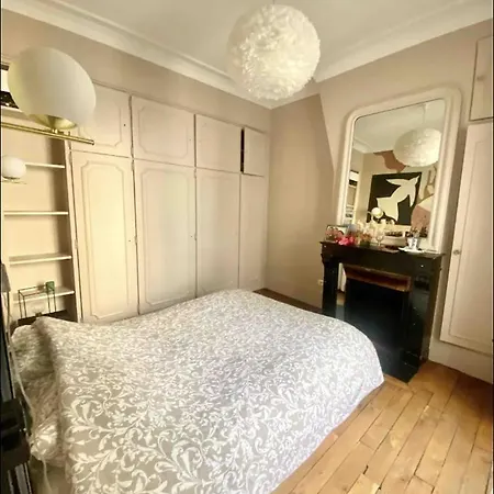 Heart Of Marais Calm And Charming New Apartment Paris